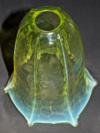 GOOD ANTIQUE ARTS AND CRAFTS ART NOUVEAU VASELINE GLASS LAMP/LIGHT SHADE 2