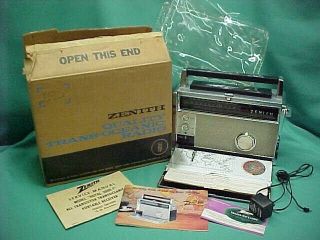 Vintage Zenith Royal 3000 - 1 Transistor Trans Oceanic Portable Shortwave Radio,