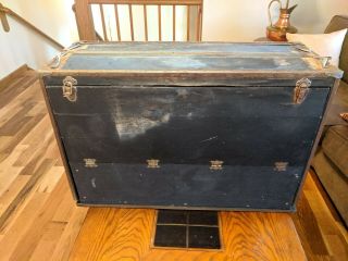 Vintage Suitcase Pump Organ with Bellows 5