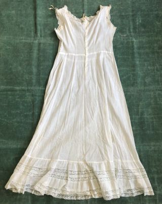 1910s 20s Vintage Nightgown Dressing Gown Cotton White Antique Womenswear Lace