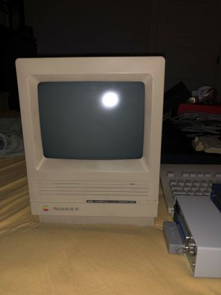 Vintage 1988 Apple Macintosh Se/30 Computer.  With All Accessories.