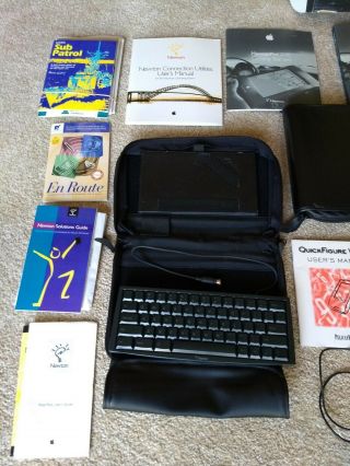 Apple Newton MessagePad 2000 w/ Box Cases Keyboard Stylus Adapter VINTAGE 7
