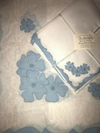 Set Of 5 Vintage White Blue Embroidered Napkins & Tablecloth Mary Carlisle
