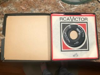VINTAGE RCA VICTOR SPACE ASTRONAUT HELMET AND RECORD 6
