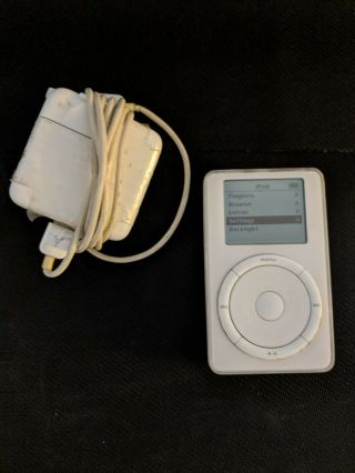 Apple Ipod 5 Gb 1st Generation - White (m8541) Vintage,  Perfectly