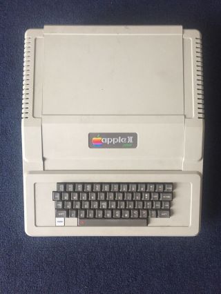 Vintage Apple Ii Plus Computer For Parts/repair