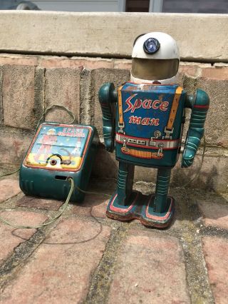 Vintage Space Robot Space Man Commando Tin Battery Op Toy Japan Modern Toys Co.