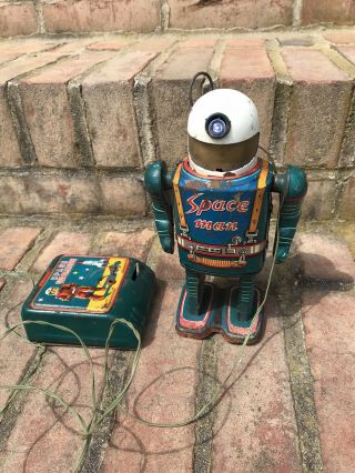 Vintage Space Robot Space Man Commando Tin Battery Op Toy Japan Modern Toys Co. 2
