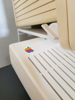 Apple IIc with Monitor/Stand (Vintage Apple Computer) 3