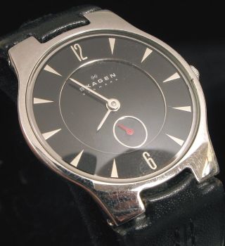 Vintage Skagen Made In Denmark Wrist Watch Model 433sslb Black Face Quality