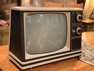 Zenith Vintage Television Set Manufactured 1976