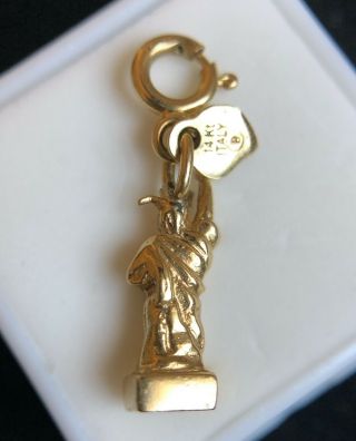 Vintage STATUE OF LIBERTY 14k Yellow Gold Pendant Charm 14k Springring Clasp 2