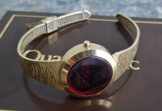 Vintage 1970 ' s Westclox Quartzmatic Digital LED Woman ' s Wristwatch Gold 5