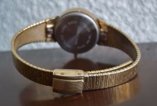 Vintage 1970 ' s Westclox Quartzmatic Digital LED Woman ' s Wristwatch Gold 8