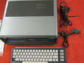 Vintage Commodore SX - 64 Executive Computer portable 2