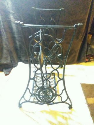 Vintage Cast Iron Singer 31 - 15 Treadle Sewing Machine Base Table Legs Stand only 3
