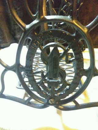 Vintage Cast Iron Singer 31 - 15 Treadle Sewing Machine Base Table Legs Stand only 4