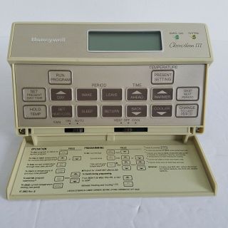 Vintage HONEYWELL Chronotherm III T8602C1046,  Programmable Digital Thermostat 3