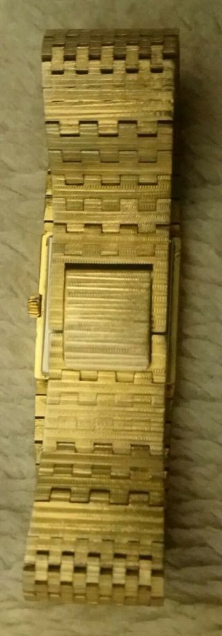 VINTAGE GENTS ROTARY DRESS WATCH WITH DATE AT 3 OCLOCK 7