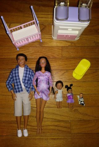 A.  A.  Barbie Happy Family Pregnant Midge Belly Baby Nikki Alan Ryan Accessories 2