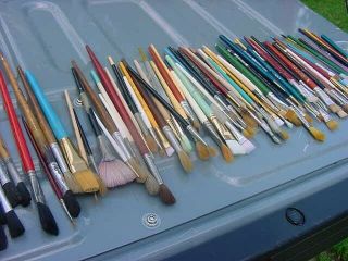 135,  OLD VINTAGE artist paint brushes assorted sizes makes - delta - bellaire - eagle 2