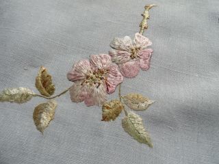 Antique Vtg Society Silk Hand Embroidered Buds & Blossoms Linen Tea Tablecloth 3