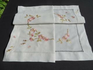 Antique Vtg Society Silk Hand Embroidered Buds & Blossoms Linen Tea Tablecloth 6