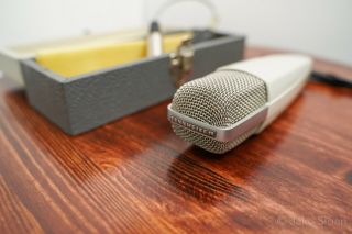 Sennheiser Vintage Md421 - 2 Microphone W Case,  Cable,  Large Tuchel,  Clip