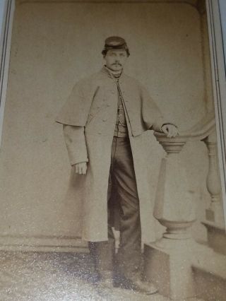 Rare 1860s Cdv Of A Mn Civil War Soldier At The Bannister