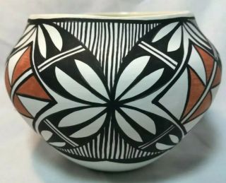 Vintage Native American Acoma Pueblo Pottery Signed S.  Chino 4” Tall