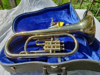 Getzen Euphonium Vintage DEG Marching Horn with Mouthpiece & Case w key 9