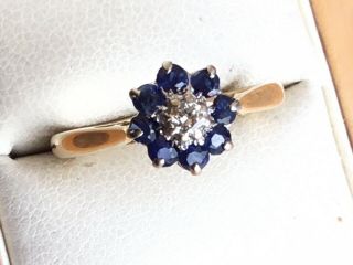 Pretty Vintage 18ct Gold,  Diamond And Sapphire Ring,  1967 - Size M.  1/2