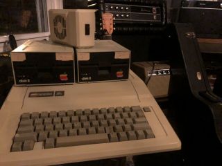 Vintage Apple Iie A2s2064,  2 Disk Drives And Surge Protector -