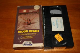 VINTAGE RARE BLOOD BEACH 1981 White Stripe Media VHS Monster Horror Cult Gore 2
