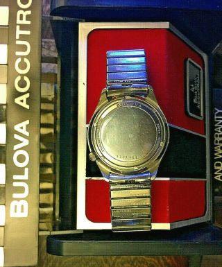 Vintage Bulova Accutron N9 Men ' s 2193 Day/Date Watch with Case,  Box,  Booklet 6