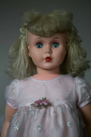 Vintage Platinum Play Pal Type Doll Ae3651