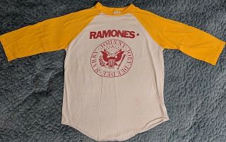 Ramones 1982 " Let 