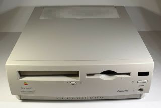 Vintage Apple Macintosh Performa 6200CD Computer - Model M3076,  Very 2