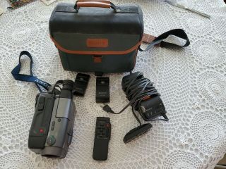 Vintage Sony Handycam Hi8 Ccd - Trv60 Ntsc 2 Batteries Charger Remote & Case