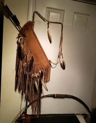 Vintage Native American Indian Handmade Beaded Bow & Arrow Set.  Nr