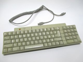 Apple Iigs Keyboard And Cable Adb 825 - 1302 - B Vintage A9m0330