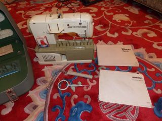 Vintage Bernina Record 730 Sewing Machine w/Case & Accessories 2