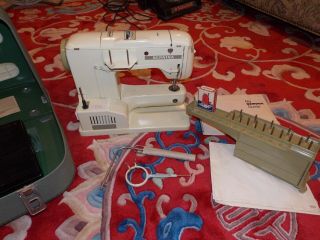 Vintage Bernina Record 730 Sewing Machine w/Case & Accessories 4