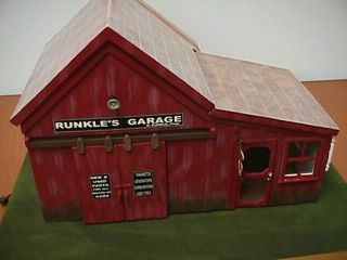 1:24 G Scale Vintage Garage Building Display