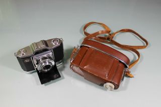 Vintage Zeiss Ikon Stuttgart Opton Tessar 1:2.  8 F=45mm Lens 35 Mm Camera W/ Case