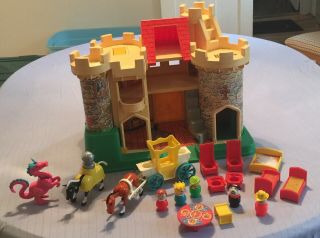 Vintage Fisher Price 993 Little People Play Family Castle W/extra Accessories