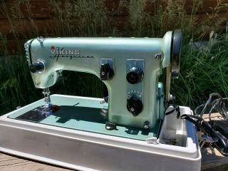 Vintage Green Viking Husqvarna - Type 51 E - Sewing Machine Rare Unit Great