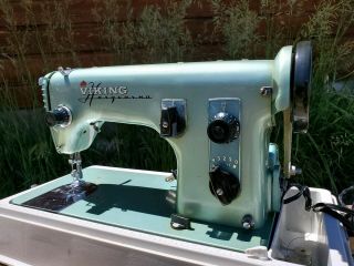 Vintage Green Viking Husqvarna - Type 51 E - Sewing Machine RARE UNIT Great 3