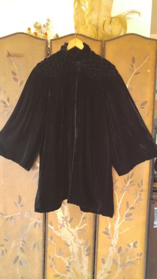 Vintage 1960s Mod Black Velvet Batwing Cape Swing Coat With Quilted Collar Ml