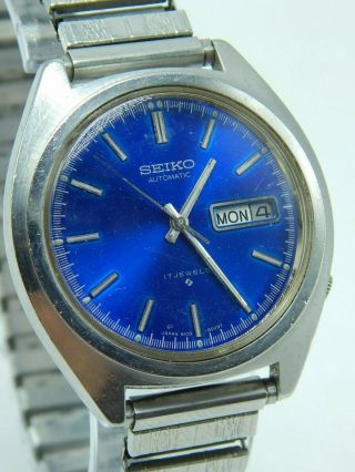 Vintage Stainless Steel Blue Dial Automatic Day Date Seiko Wrist Watch 6109 - 8009
